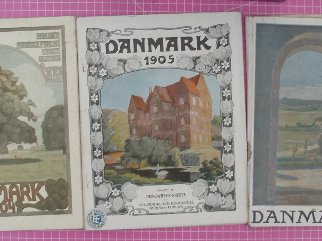 Billede 1 - Danmark illustreret Familie-Almanak