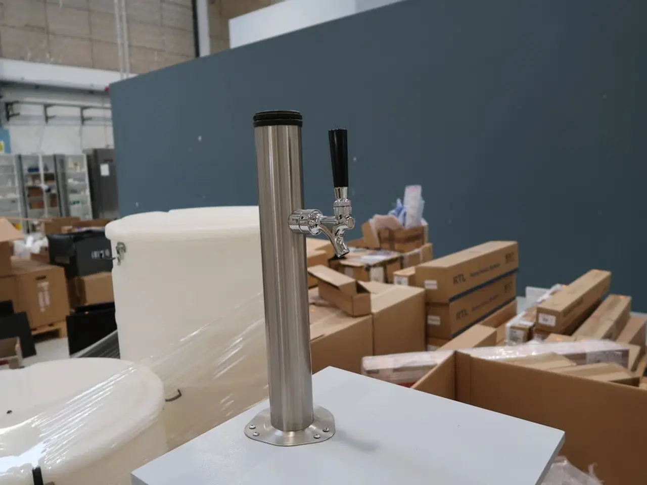 Billede 3 - Stativ med tappehane