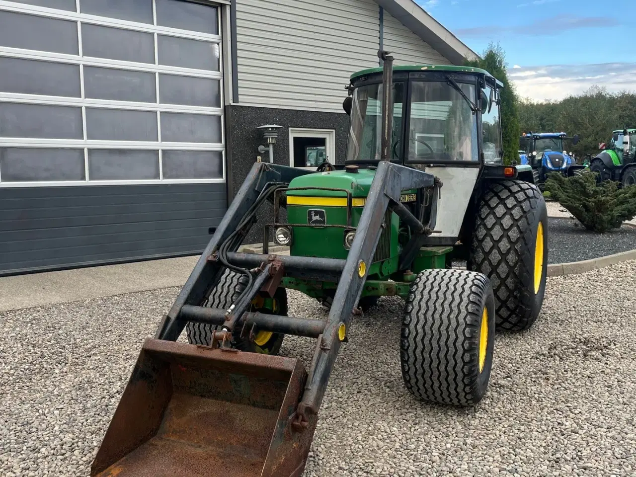 Billede 7 - John Deere 1640 Med græsdæk og frontlæsser