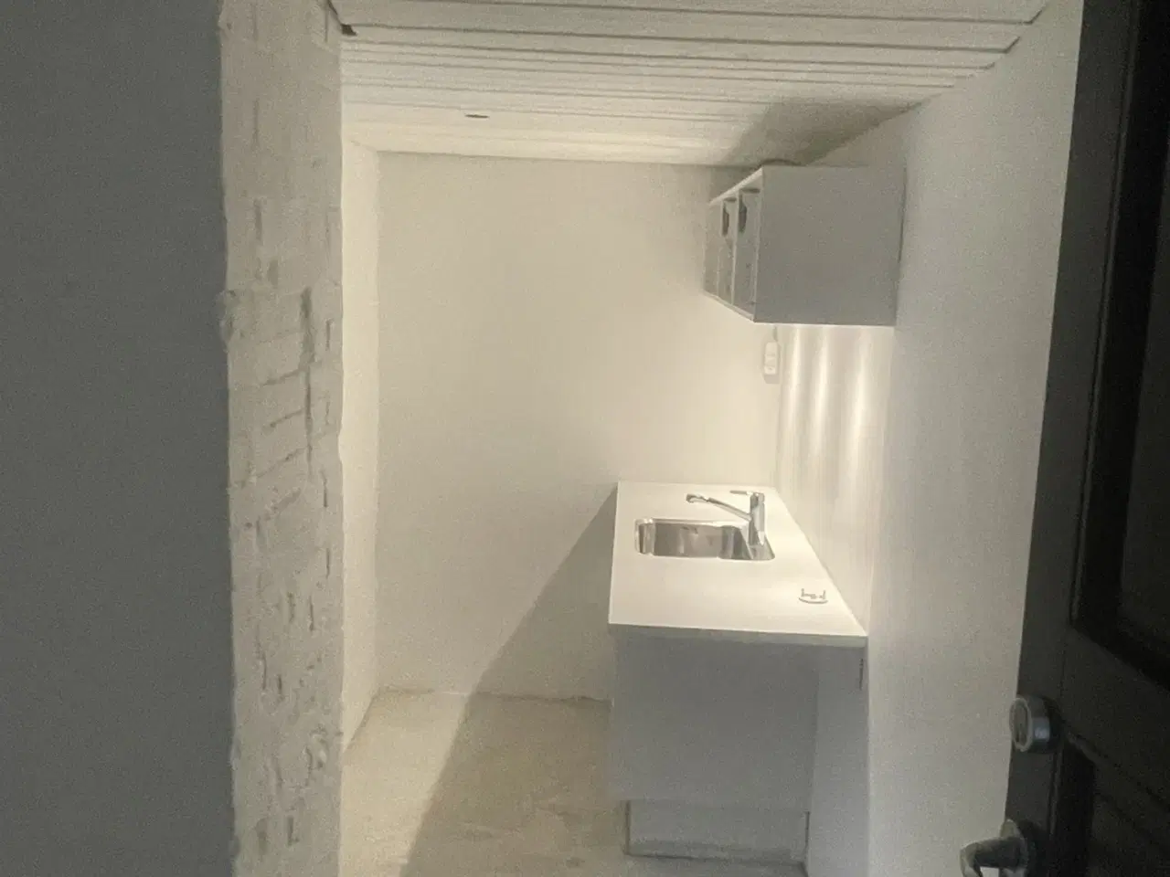 Billede 4 - Kælderlejemål egnet til kontor eller lager inkl. 1 privat parkeringsplads.