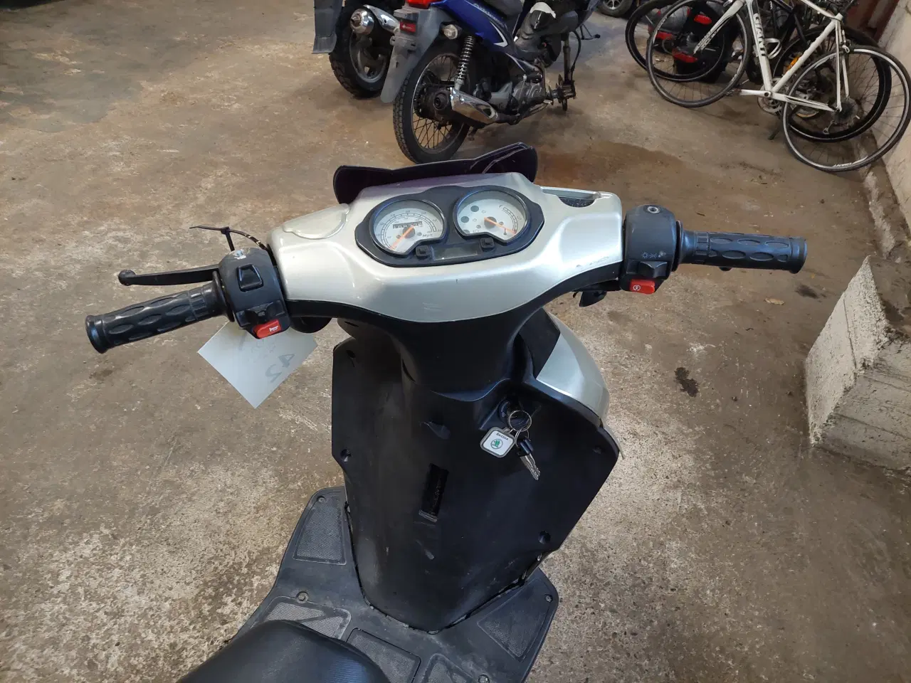 Billede 10 - Giantco Stealth, lille knallert årg 2008