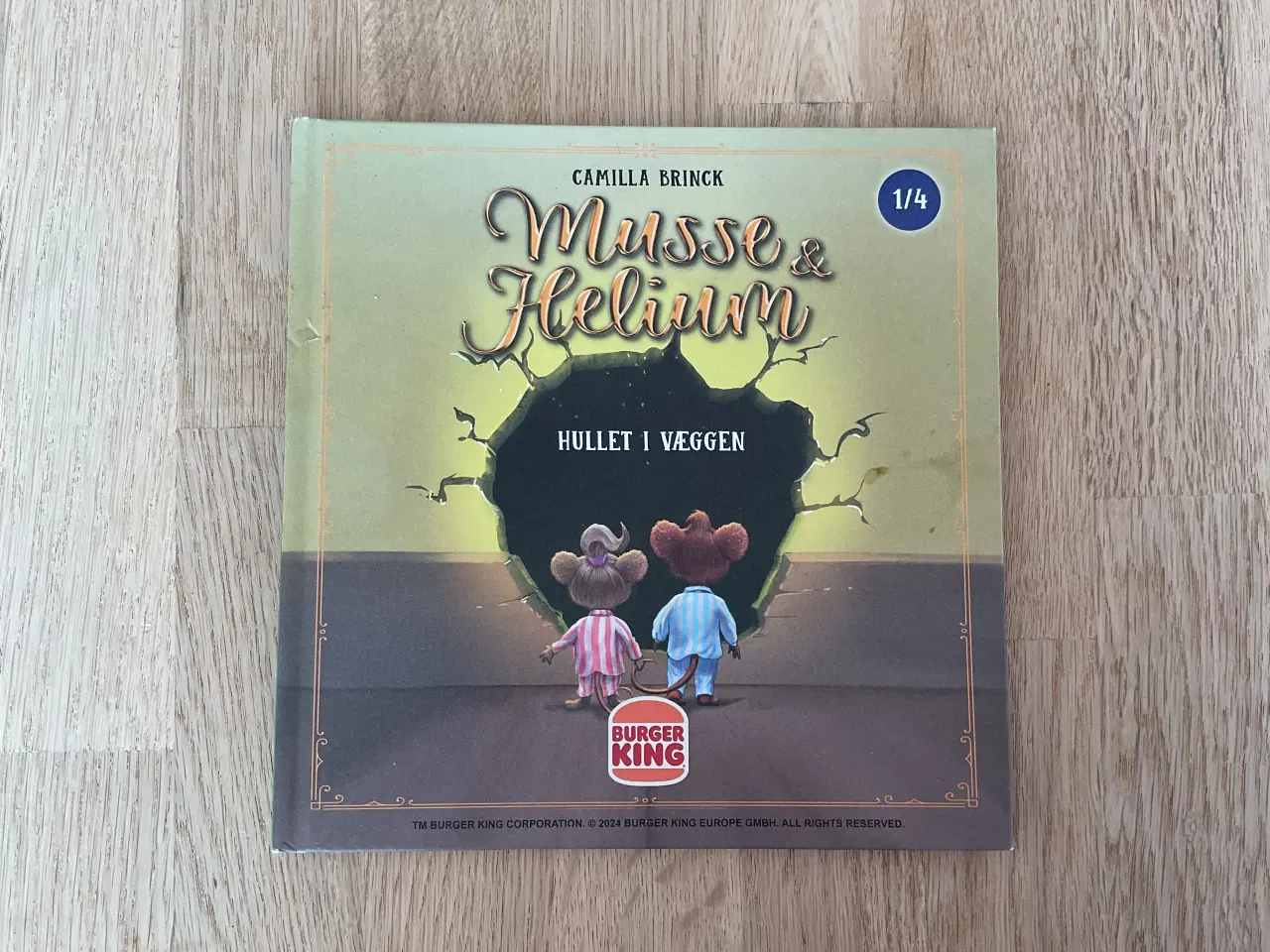 Billede 1 - Musse og helium hullet i væggen