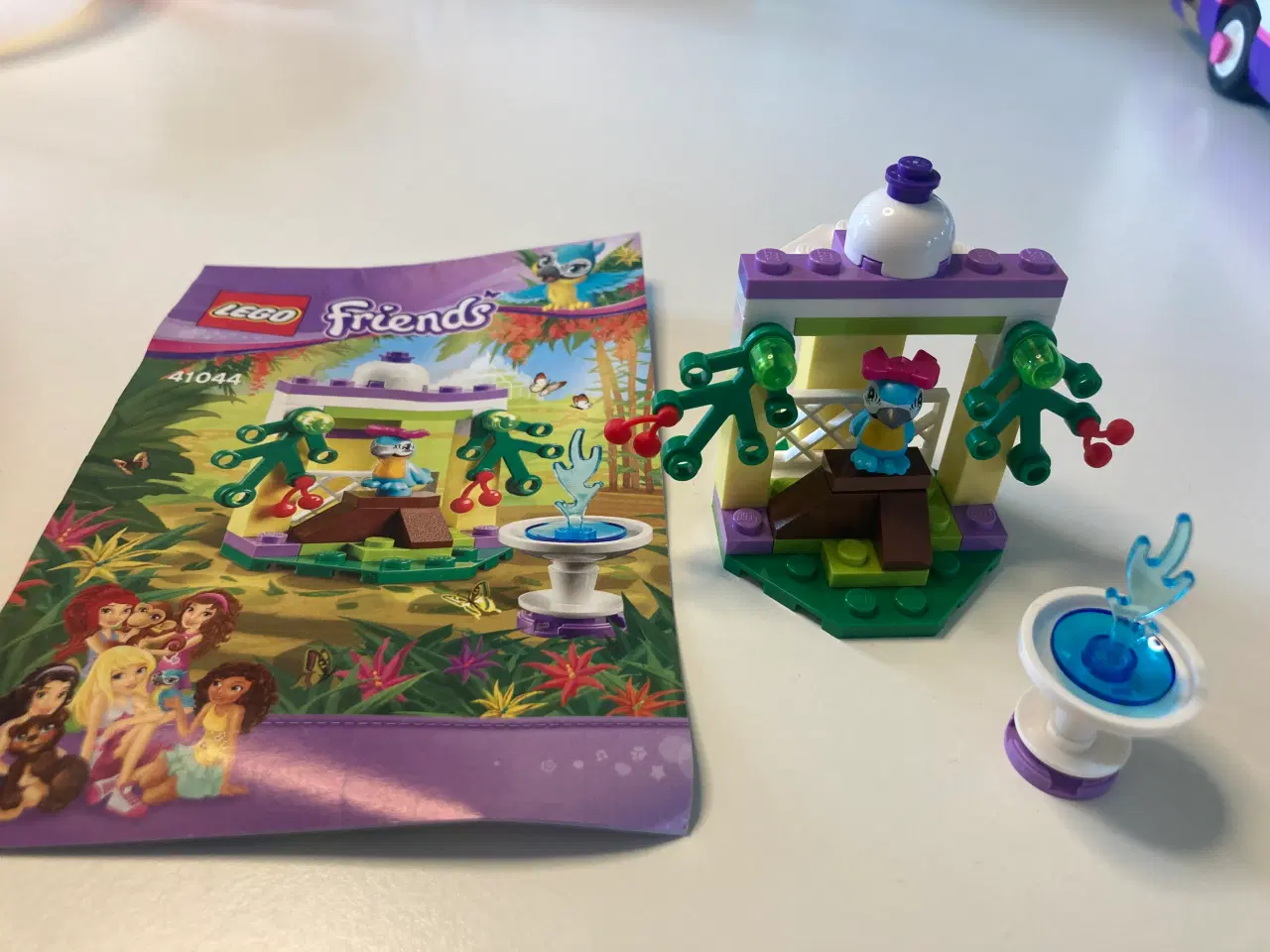 Billede 1 - LEGO Friends 41044 Papegøjens springvand