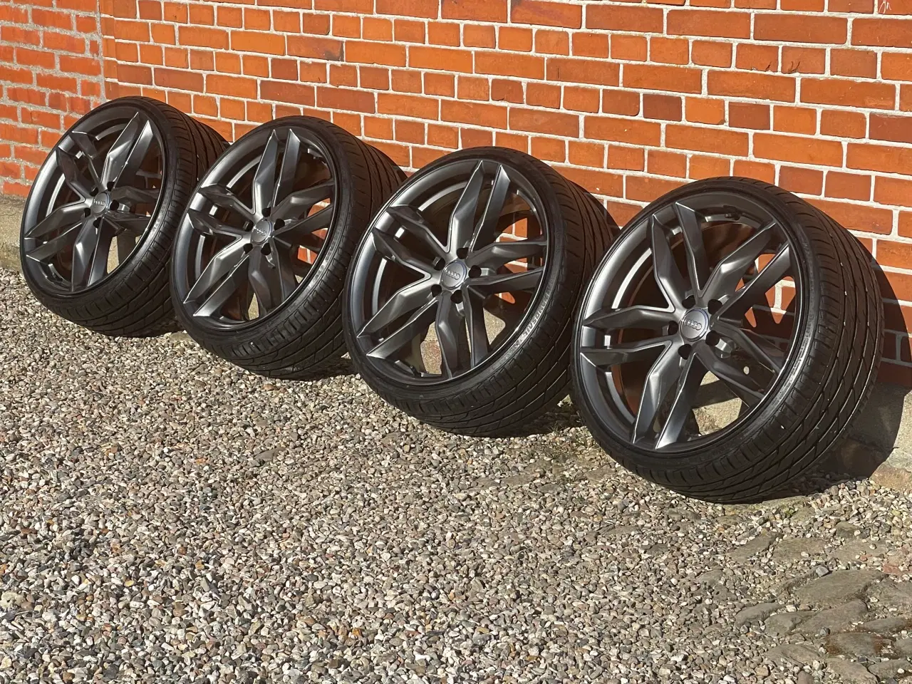 Billede 7 - alufælge 245/30 R20 krydsmål 5x112 90% mønster