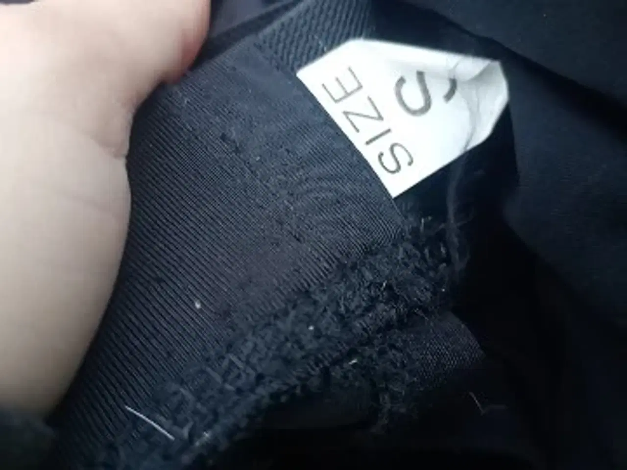 Billede 2 - Fire dækkenundertrøjer i str small 