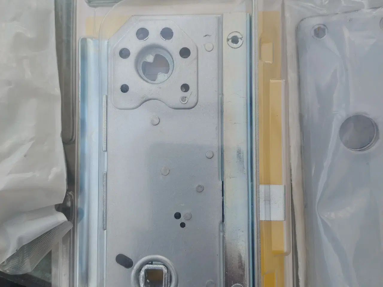 Billede 2 - Dørgreb yderdør , låsekasse, dørblik, låsecylinder