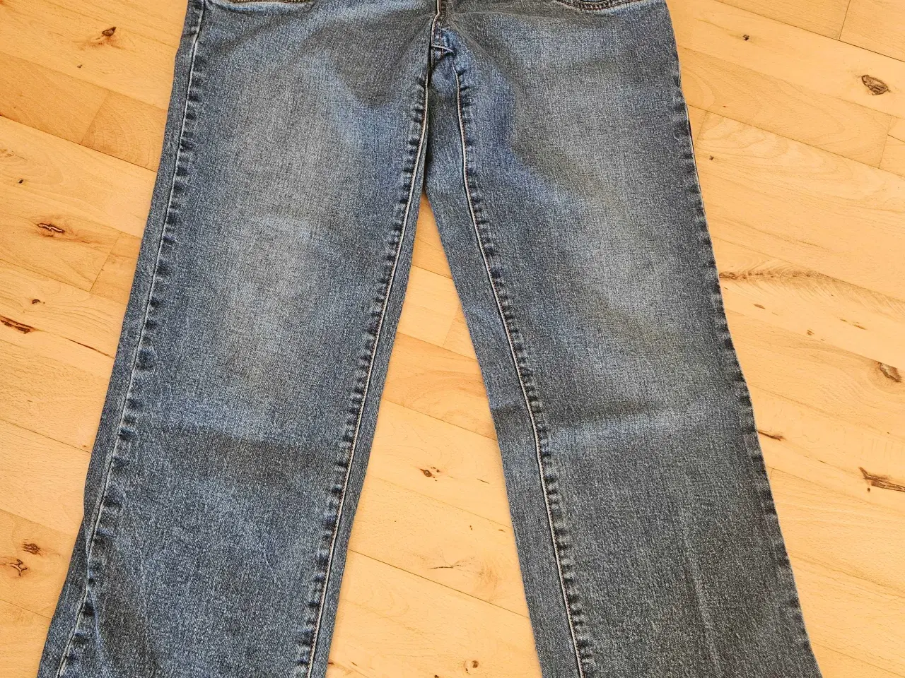 Billede 1 - DENIM BUKS I KRAFTIG KVALITET 