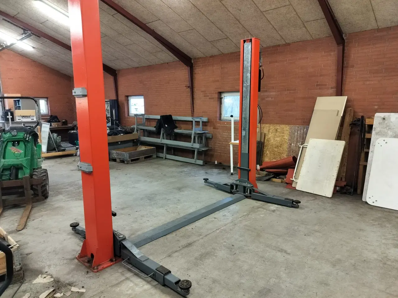 Billede 1 - Flot 2-søjletlift ikke brugt meget.