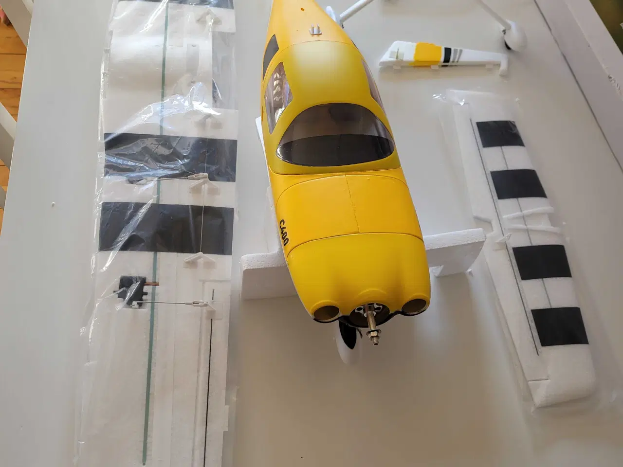 Billede 5 - Fjernstyret flyver 