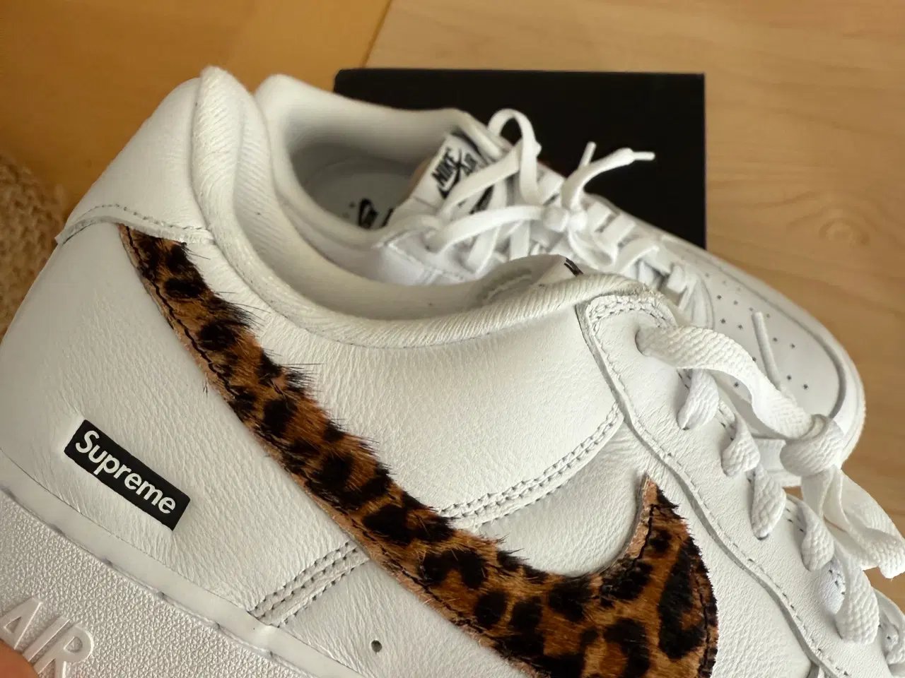 Billede 4 - Air Force 1 x Supreme x GoodEnough