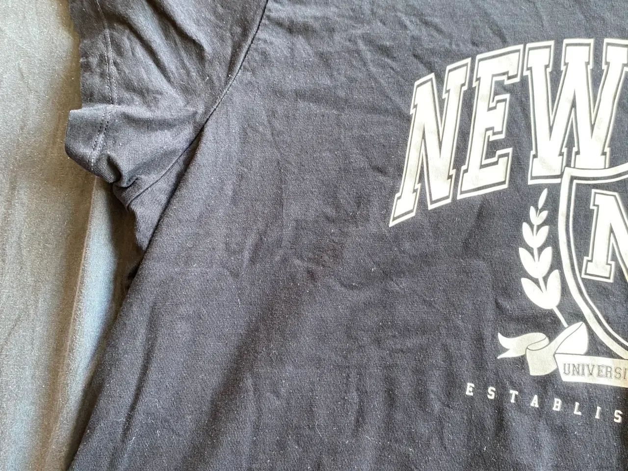 Billede 3 - T-shirt med skrift 