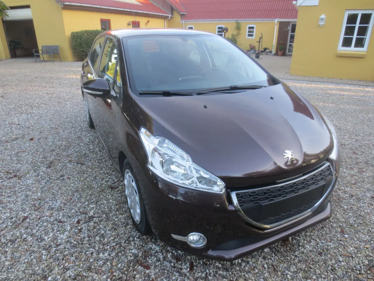 Billede 3 - Peugeot 208 1.4 i 95 Hk. År 2012. 