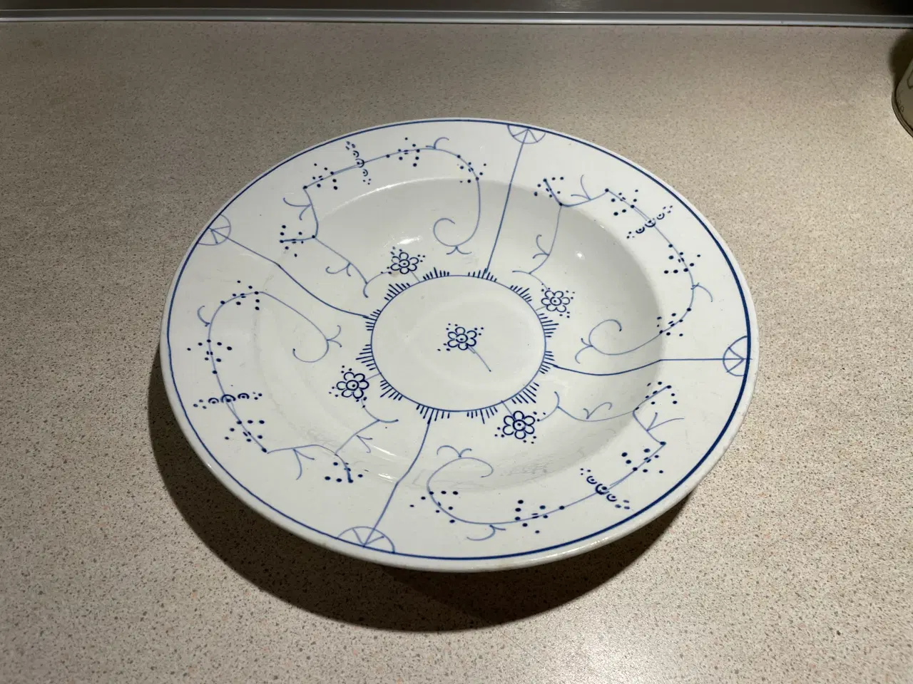 Billede 1 - Villeroy og Boch Fajance dyb tallerken