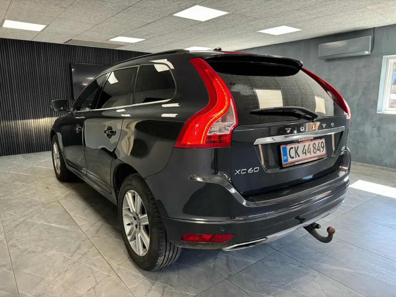 Billede 3 - Volvo XC60 2,4 D5 Momentum AWD 220HK Van Aut.