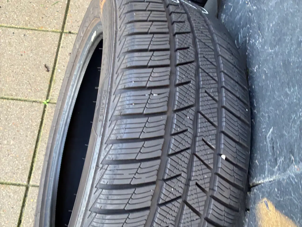 Billede 5 - 235/50-19 v. xl 103