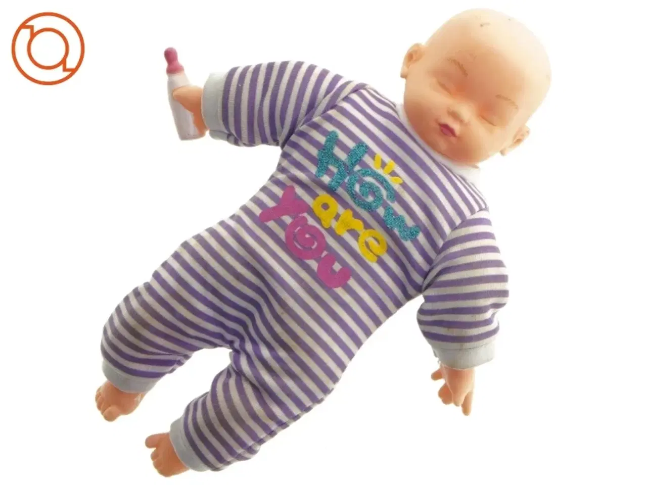 Billede 1 - Babydukkke med tøj og sutteflaske (str. 25 cm)