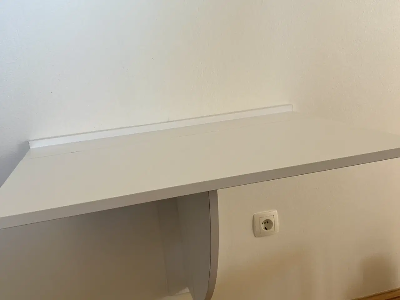 Billede 2 - Klapbord( vægbord)