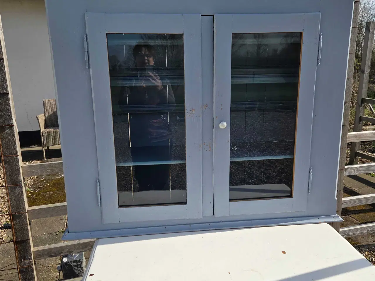 Billede 1 - Antik vitrineskab