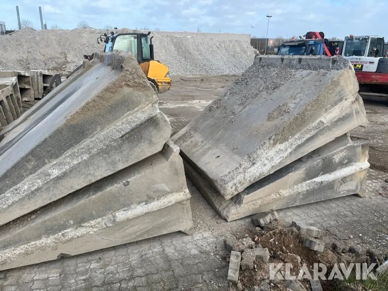 Billede 1 - A klodser beton +50styk