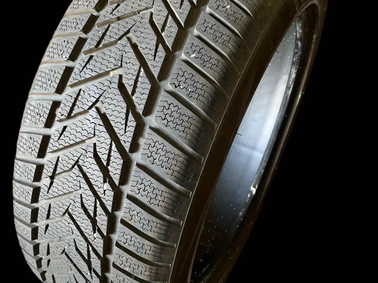 Billede 2 - 18 Vredestein 215/50r18 Ref.W30 vinter