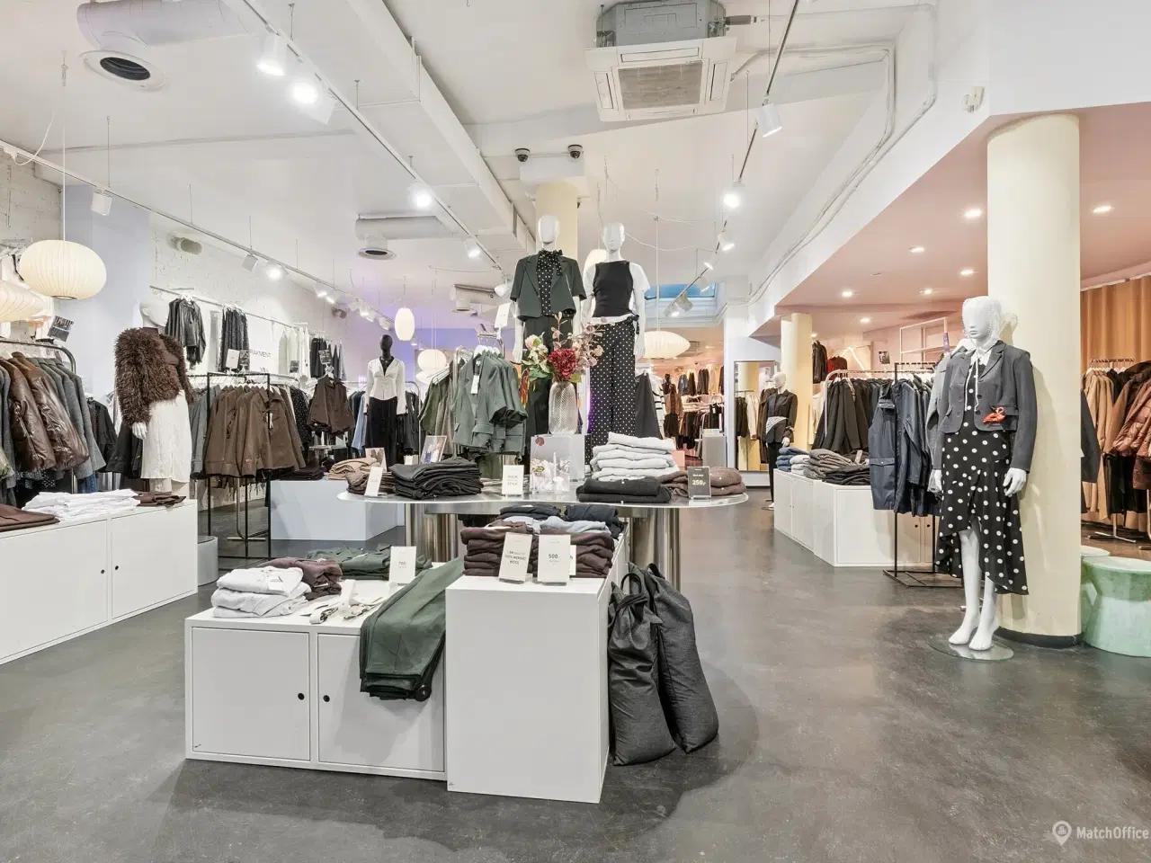 Billede 6 - En stærk placering midt på Strøget