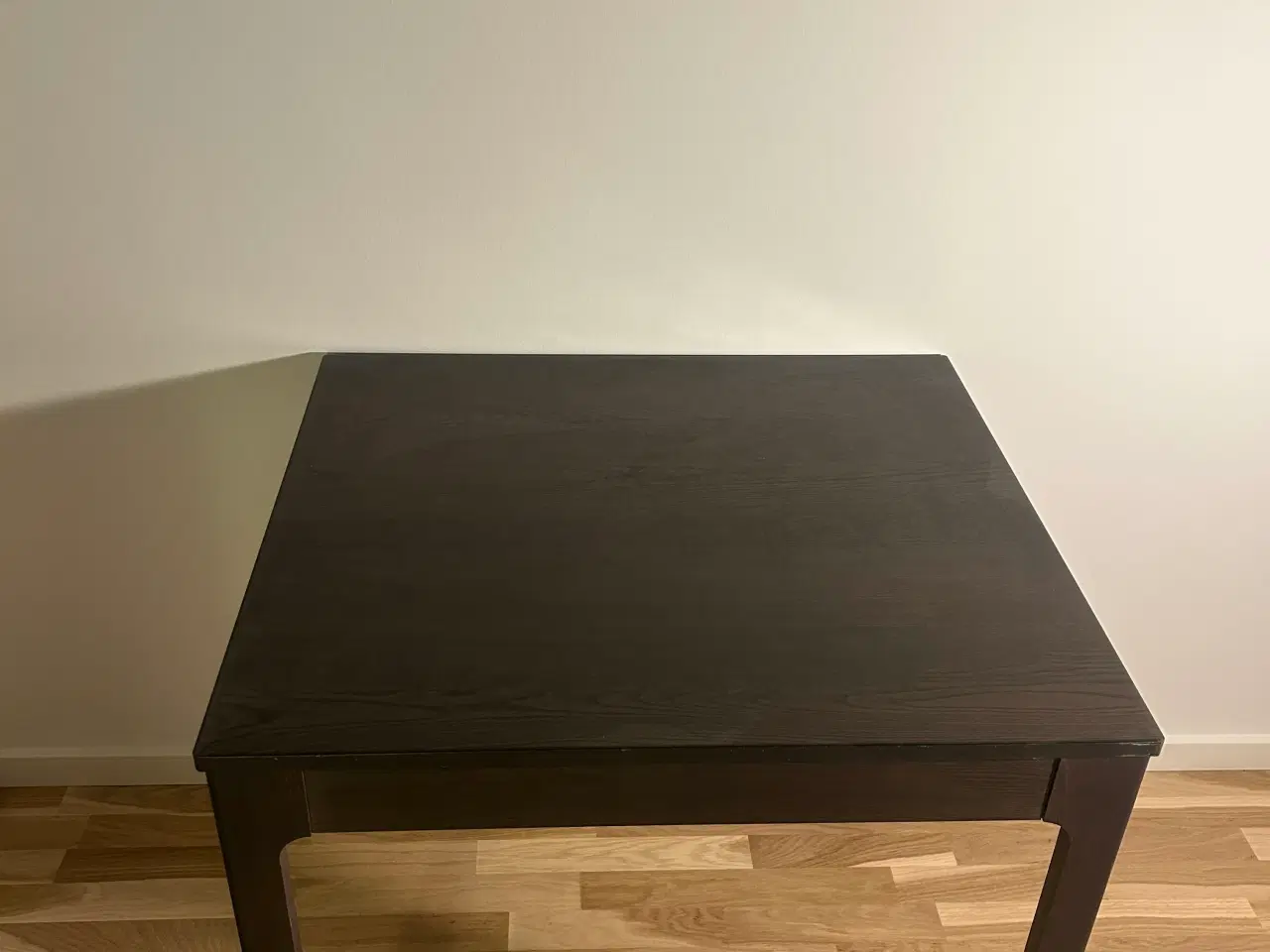 Billede 5 - IKEA bord i mørkt træ