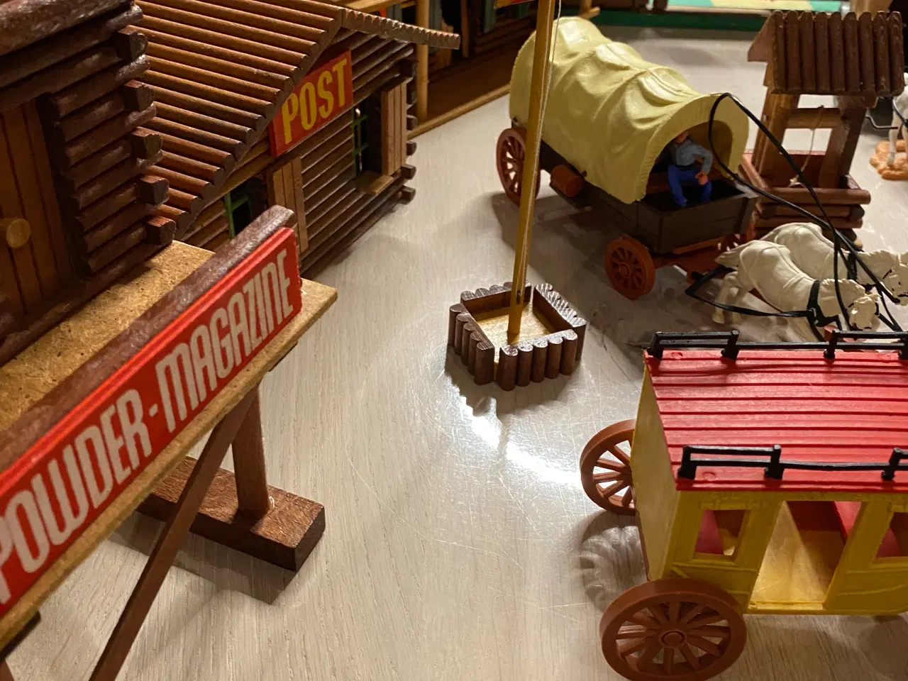 Billede 6 - Cowboy huse og soldater