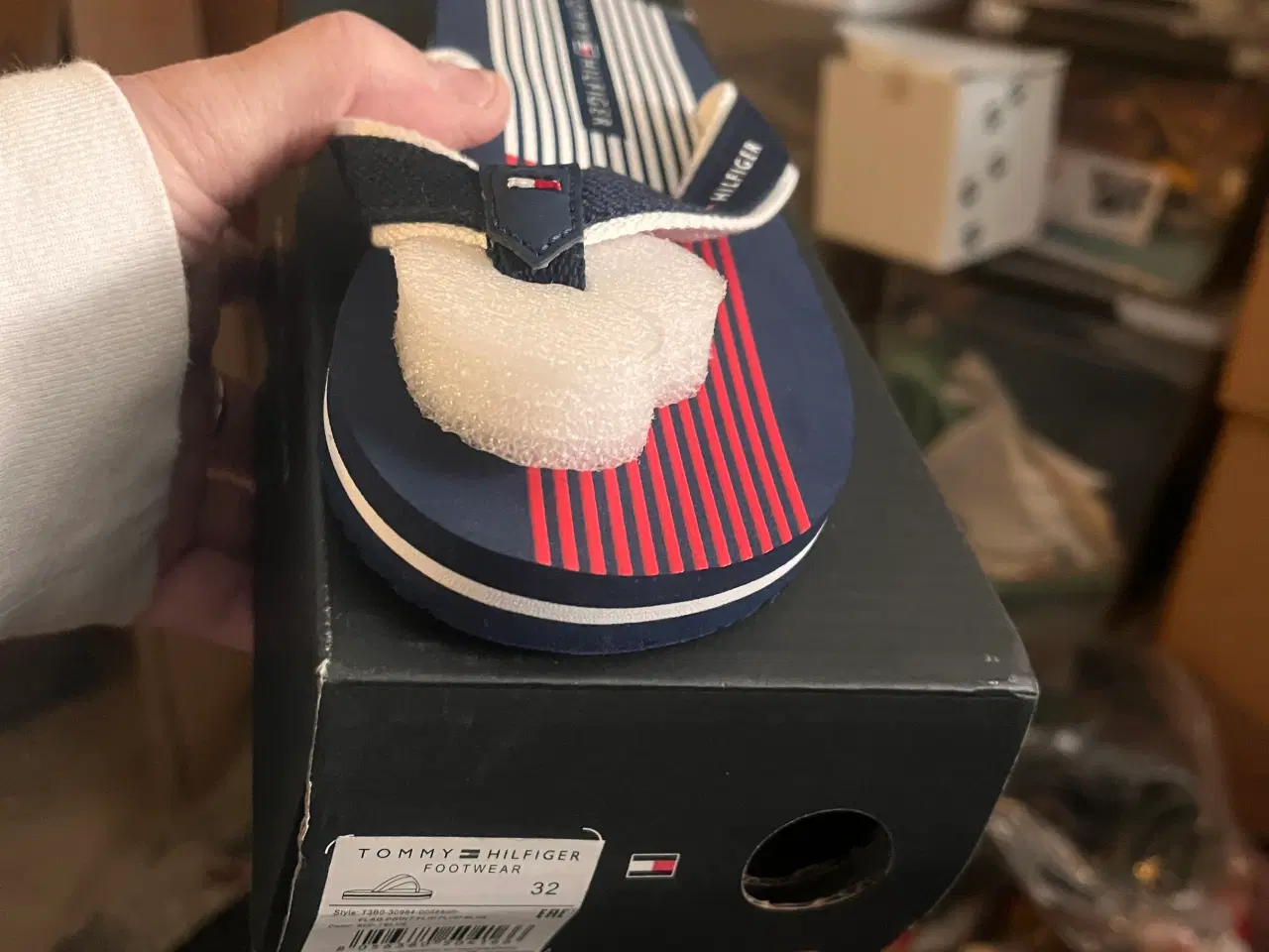 Billede 1 - Tommy Hilfiger ægte flip flops til børn 