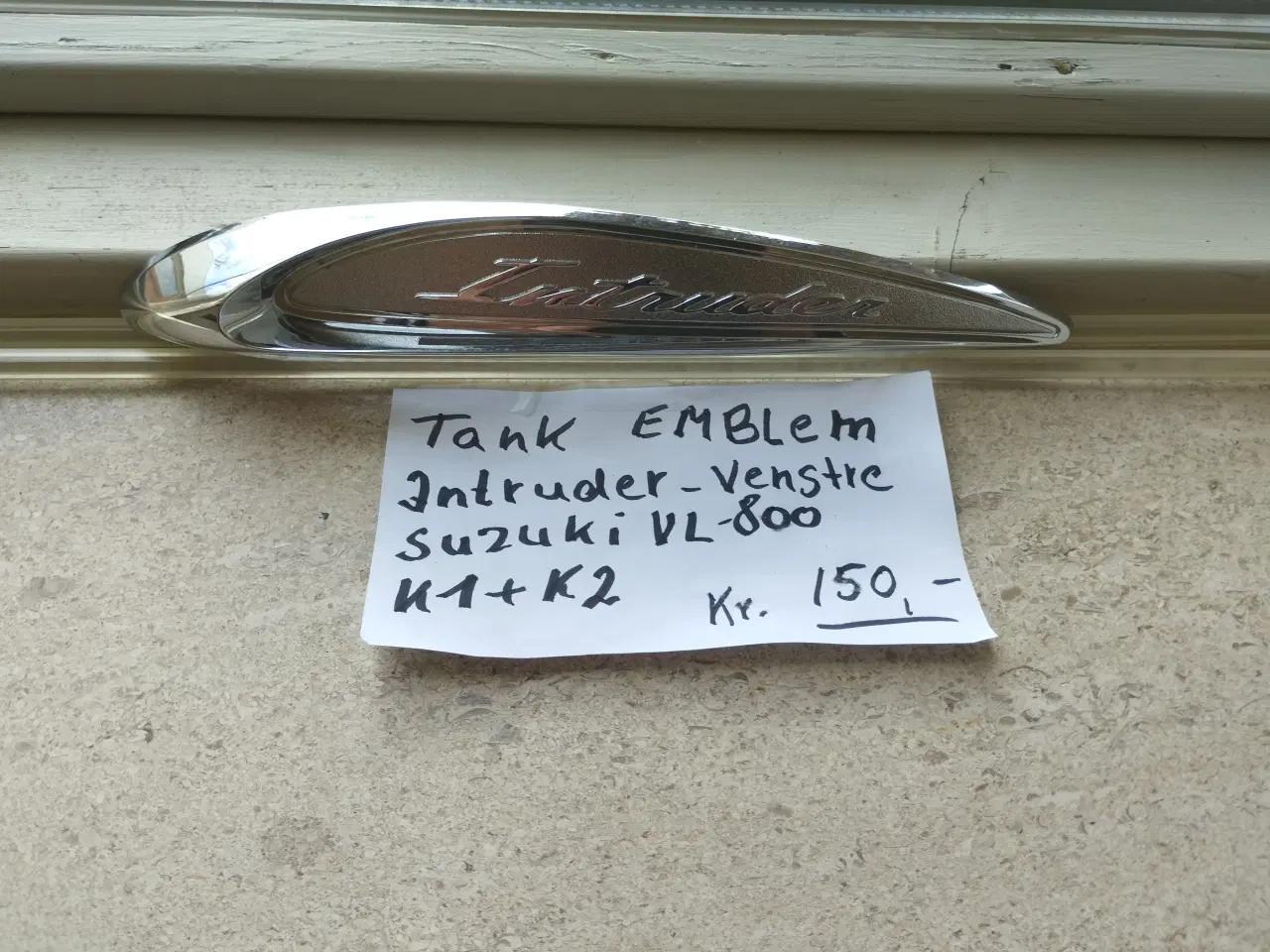 Billede 1 - Tank emblem til Suzuki Intruder- venstre side  (%)