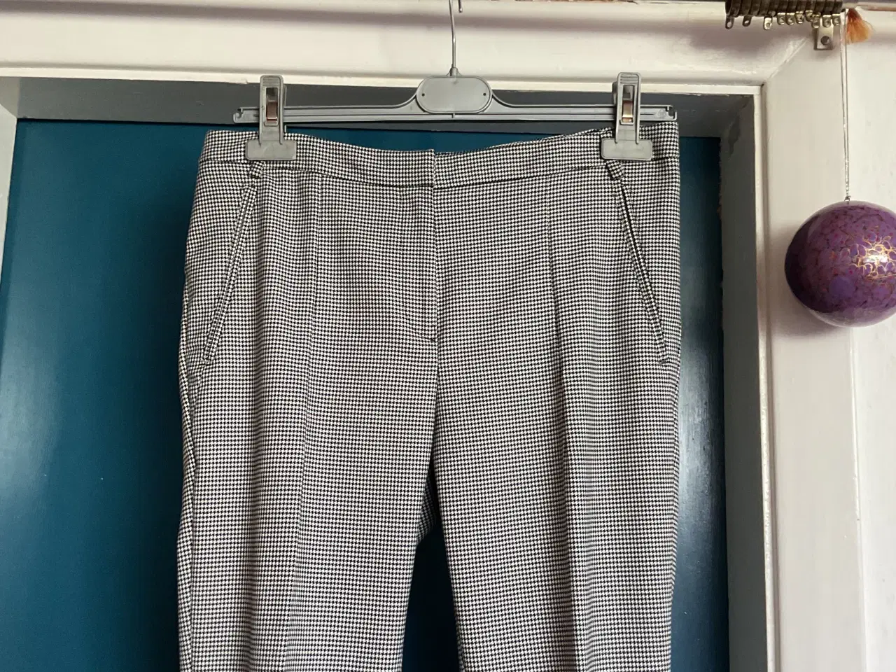 Billede 8 - Esprit, Nye Sort og hvid Bukser, str. 36.