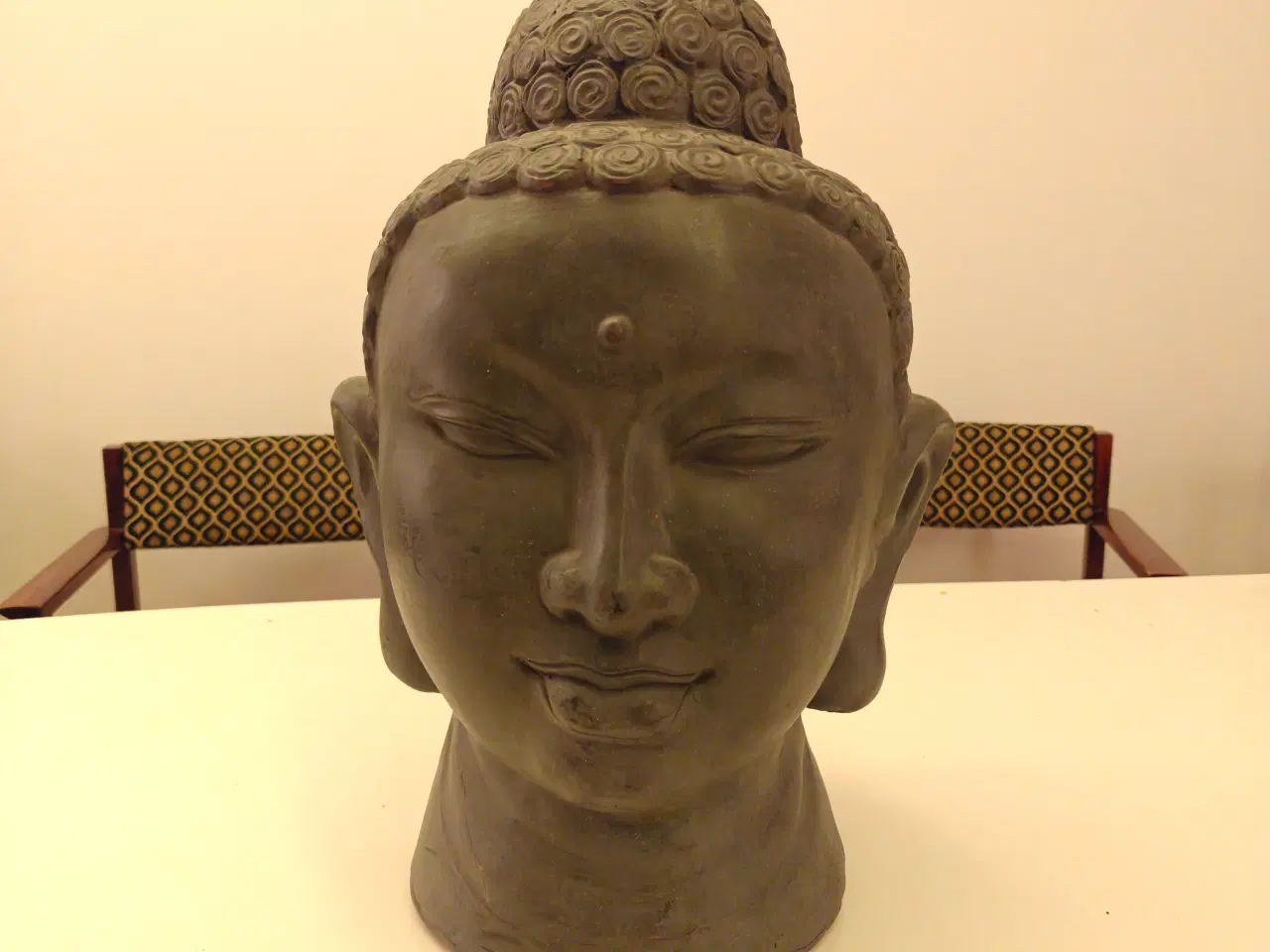 Billede 1 - Buddhahoved i stor størrelse – dekorativt og rolig