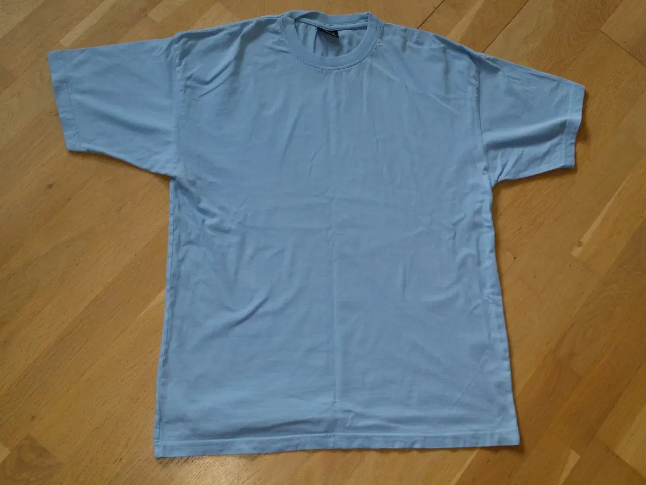 Billede 1 - T-shirt 	
