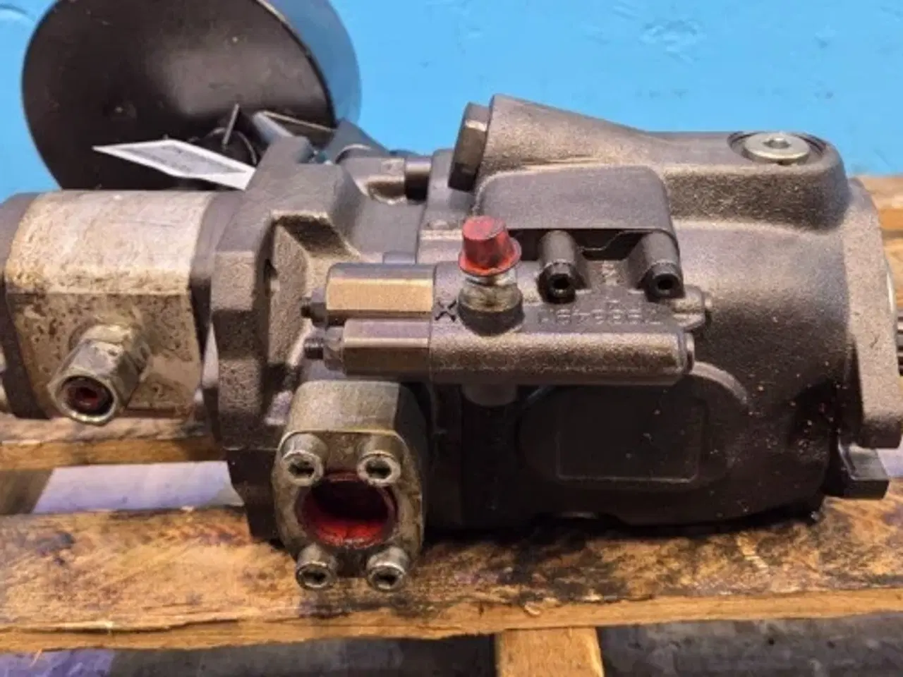 Billede 15 - Valtra  S394   Pumpe   4379960M91