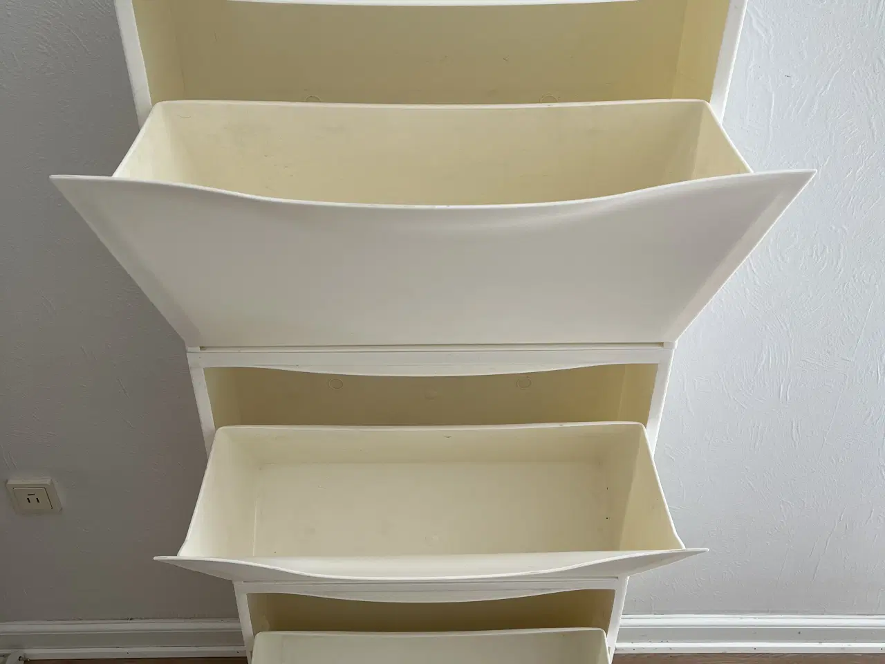 Billede 7 - Hvide IKEA TRONES skokasser - 75 kr./stk.