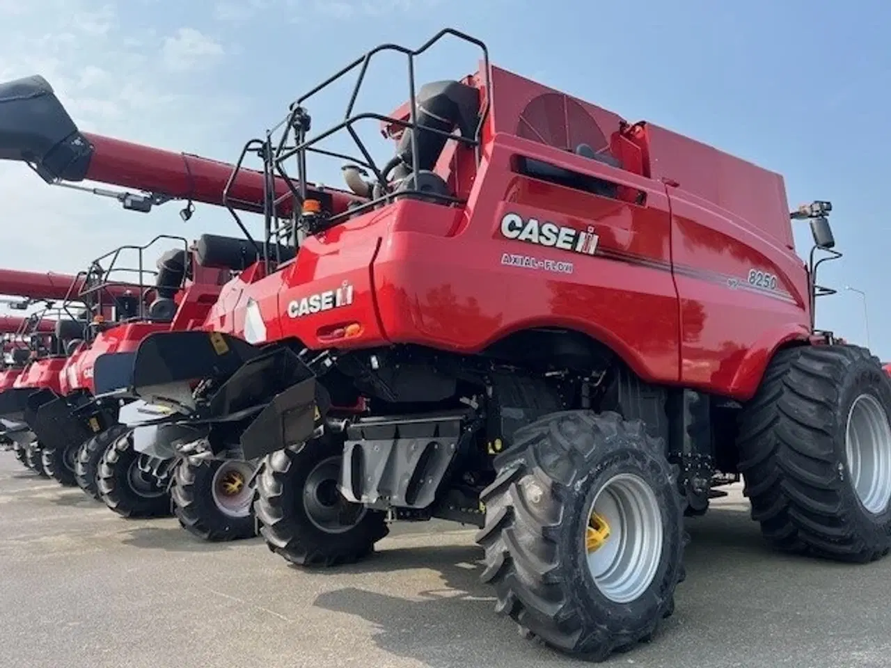 Billede 13 - Case IH 8250 Axial-Flow With 3020 30fod 9m TERRAFLEX  header.