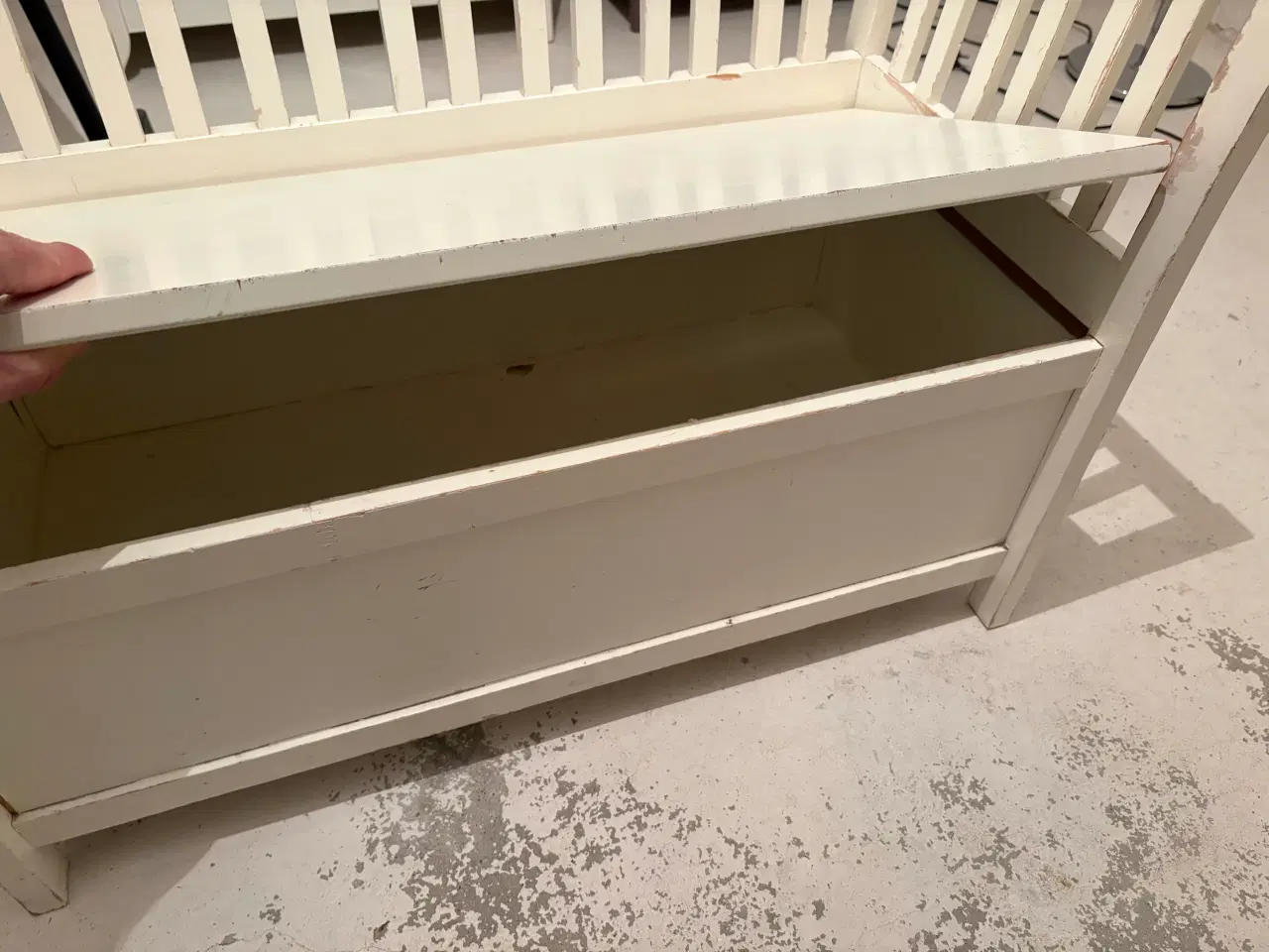 Billede 3 - Fin gammel bænk med opbevaring