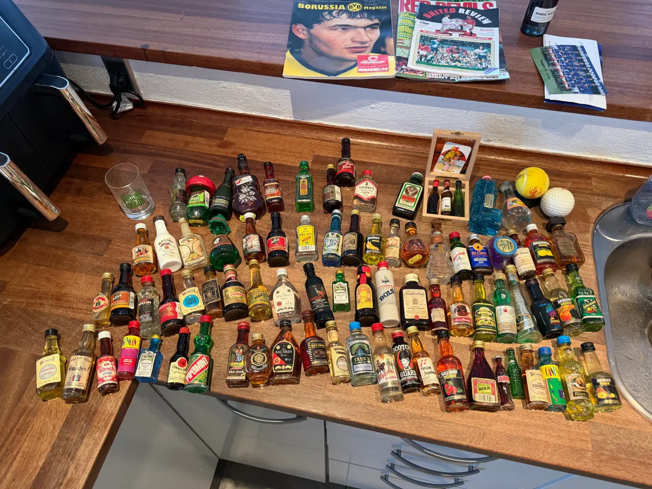 Billede 1 -  Stor samling mini-flasker spiritus – ca. 100 stk 