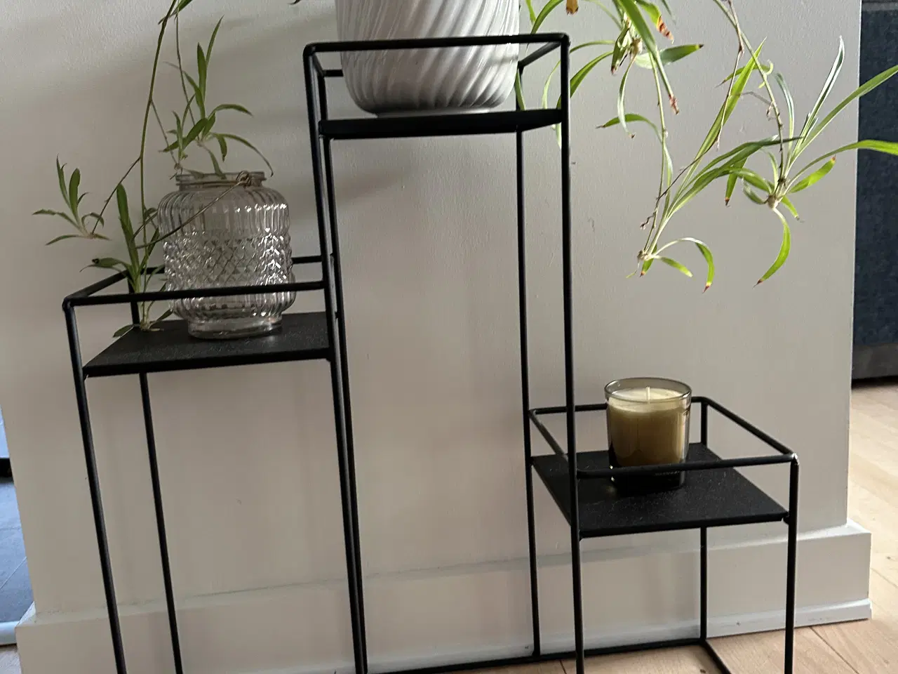Billede 1 - Flot plantehylde