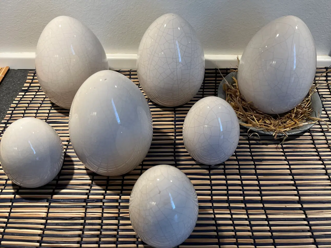 Billede 1 - Påske keramiske æg dekorationssæt hvid 7 stk.