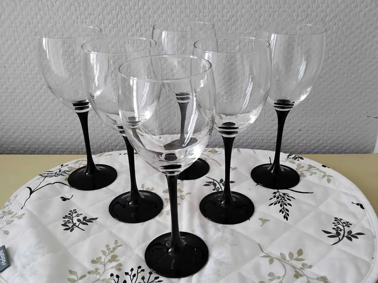 Billede 1 - Franske Rødvinsglas på stilk.