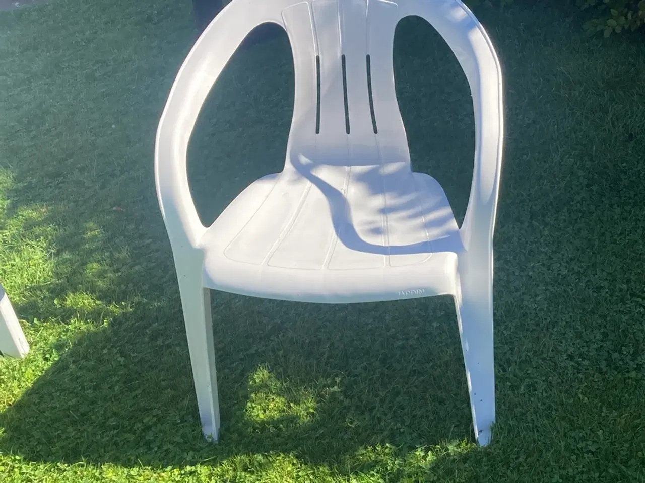 Billede 2 - Hvide plastik stabelstole 40 stole 7 borde