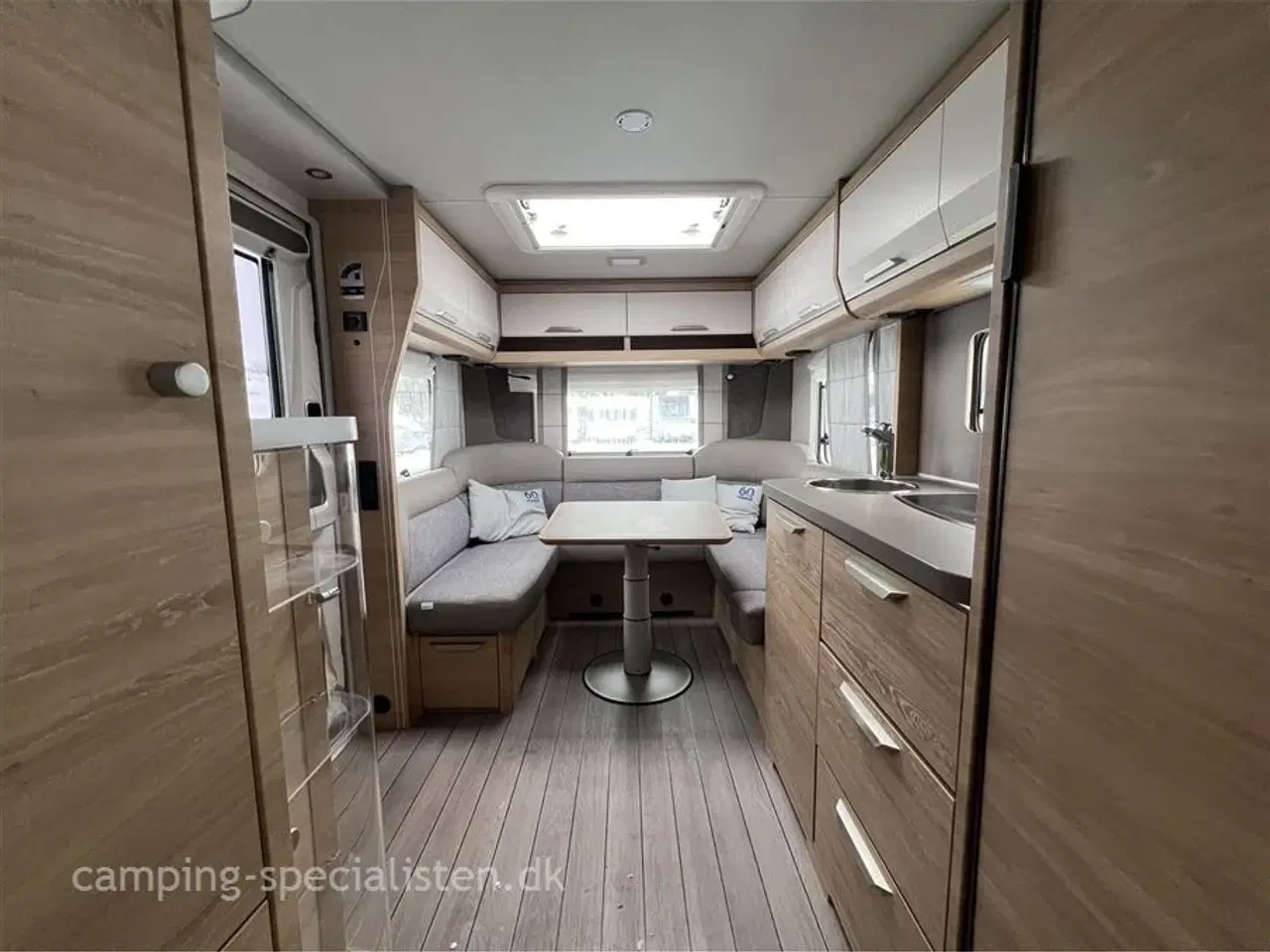 Billede 8 - 2022 - Knaus Südwind 500 FU "60 Years Celebration"   Knaus Südwind 500 FU 60 Years Celebration 2022 - Se den nu hos Camping-Specialisten.dk