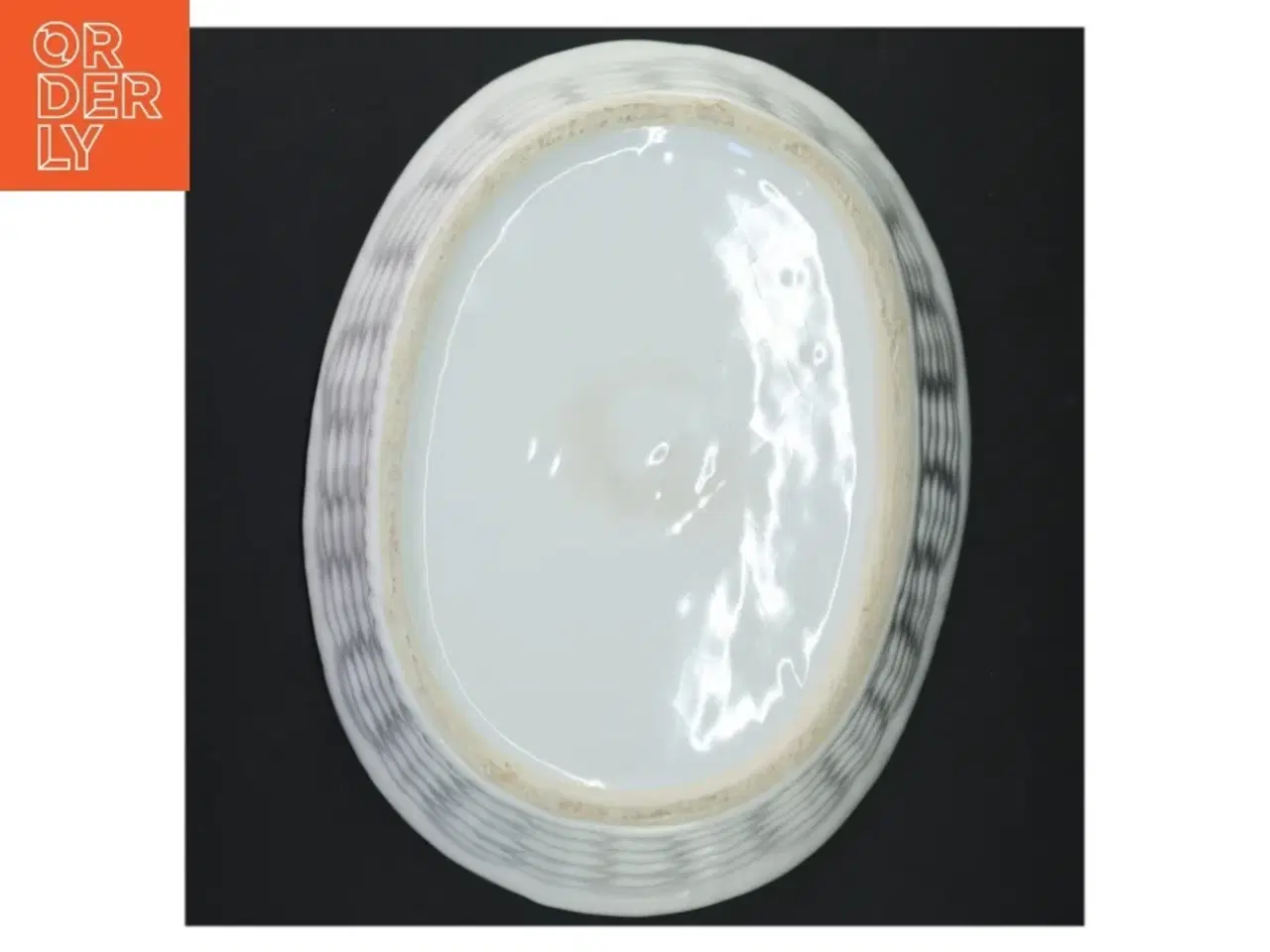 Billede 4 - Hvid kurveflet porcelænsskål (str. 27 x 20 x 12 cm)