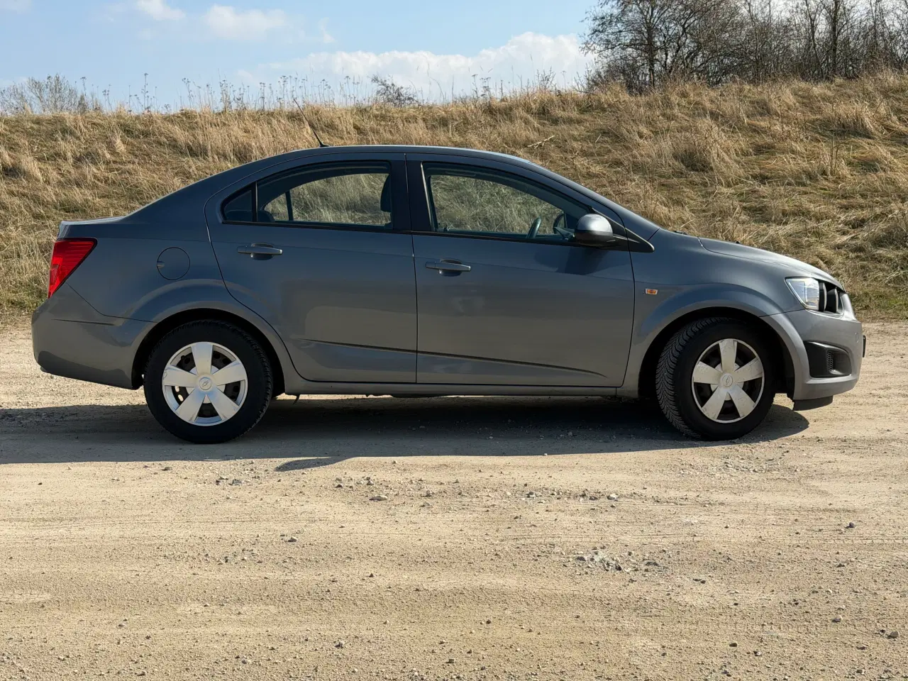 Billede 9 - Rummelig fornuftig bil