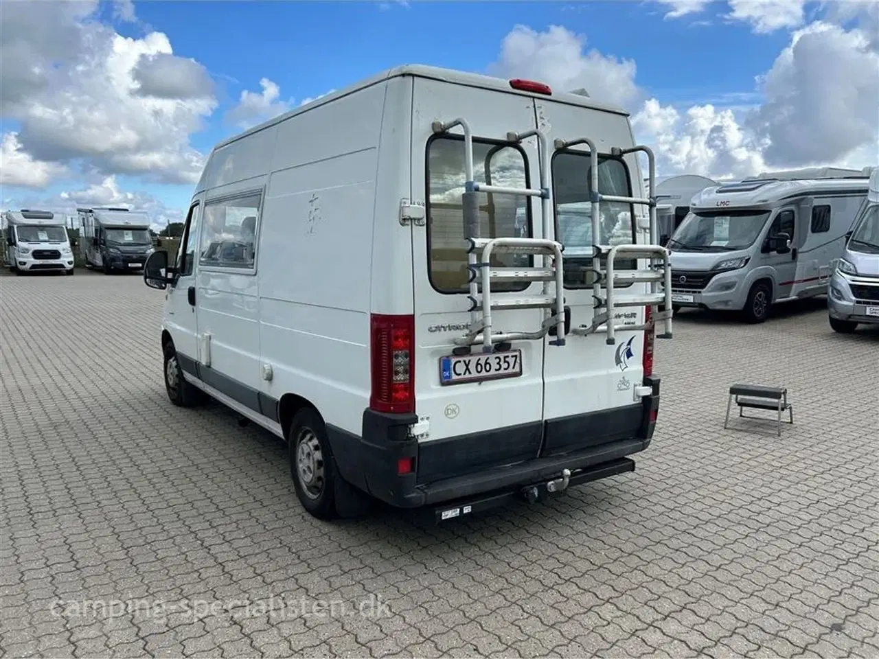 Billede 3 - 2005 - Citroen Jumper   Citroen Jumper Campervan 5 meter model 2005 kørt 148.000 km kan nu ses hos Camping-Specialisten.dk