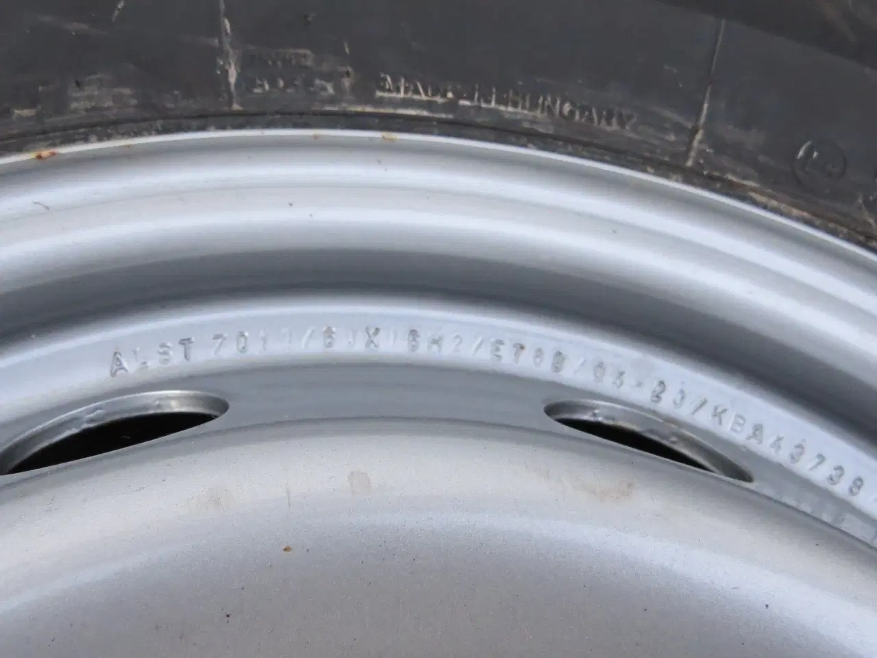 Billede 5 - Vinterdæk med fælg til Iveco