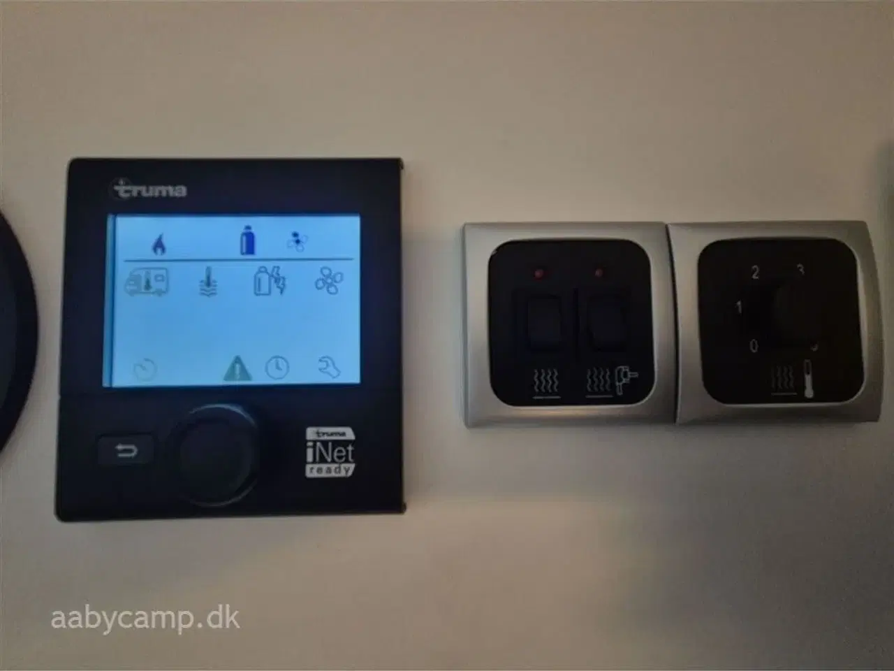 Billede 22 - 2023 - LMC Tourer H730 G Lift   Markise. solcelle. 200Ah lithium. 2000w inverter. 2x tv. Avara alarm. gulvtæppe. kompressor køleskab. Thetford ovn. gulvarme. undervognsbehandlet og lakforseglet.