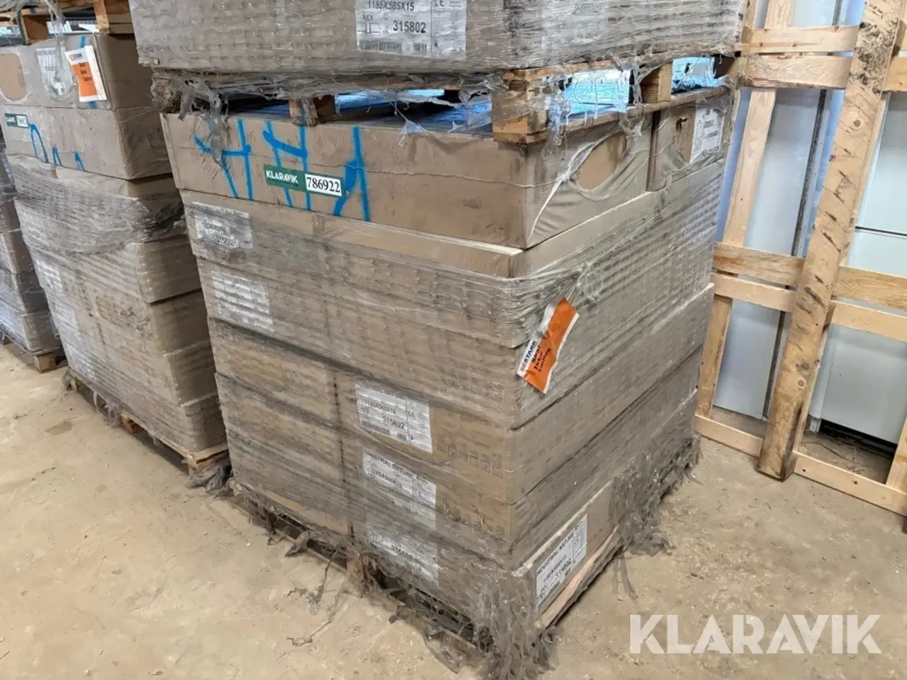 Billede 7 - Akustik- og loftsplader Rockfon Industrial Nature stenuld 233,4 m2 2 paller (24 kasser)