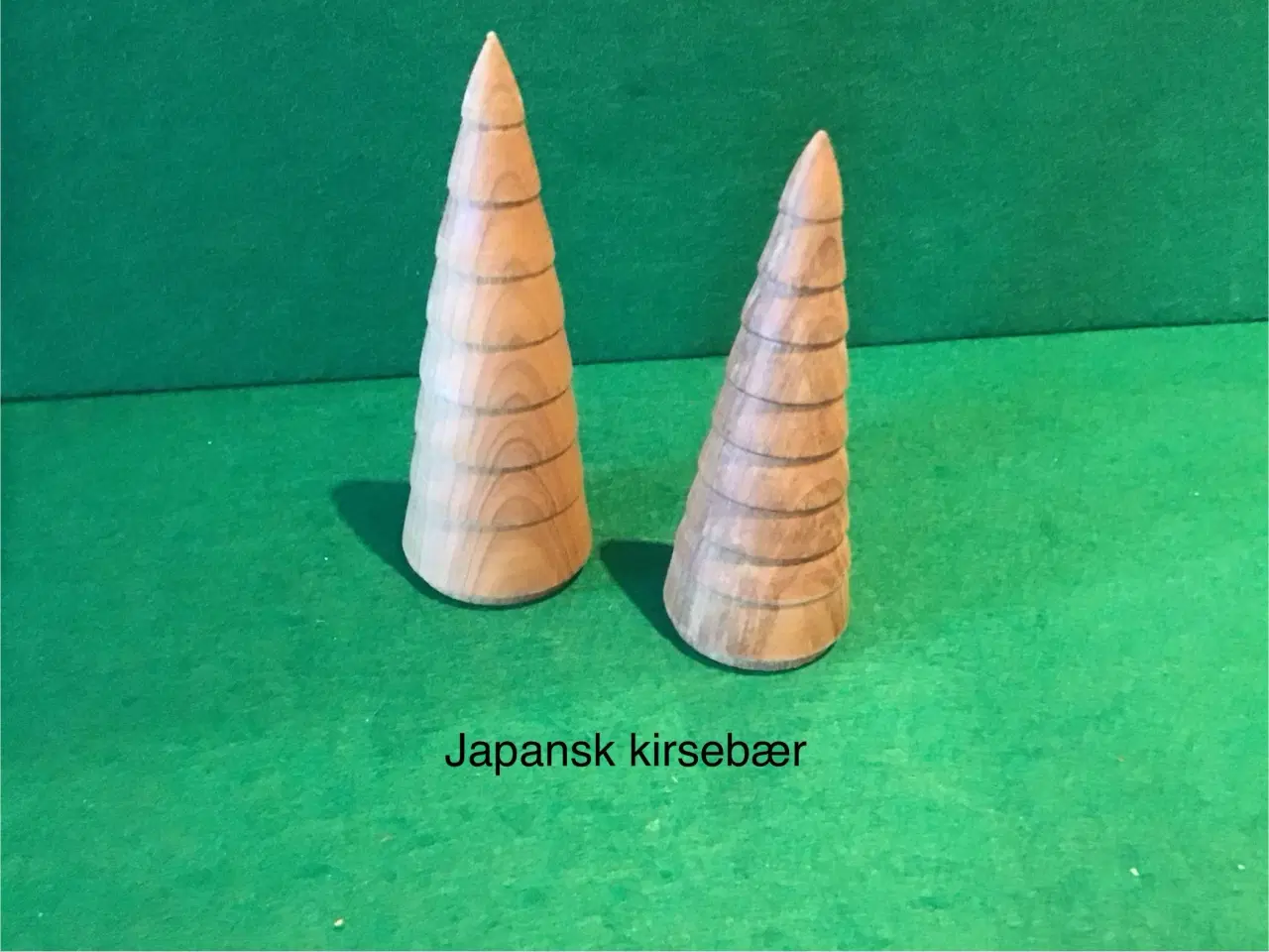 Billede 1 - Drejede juletræer