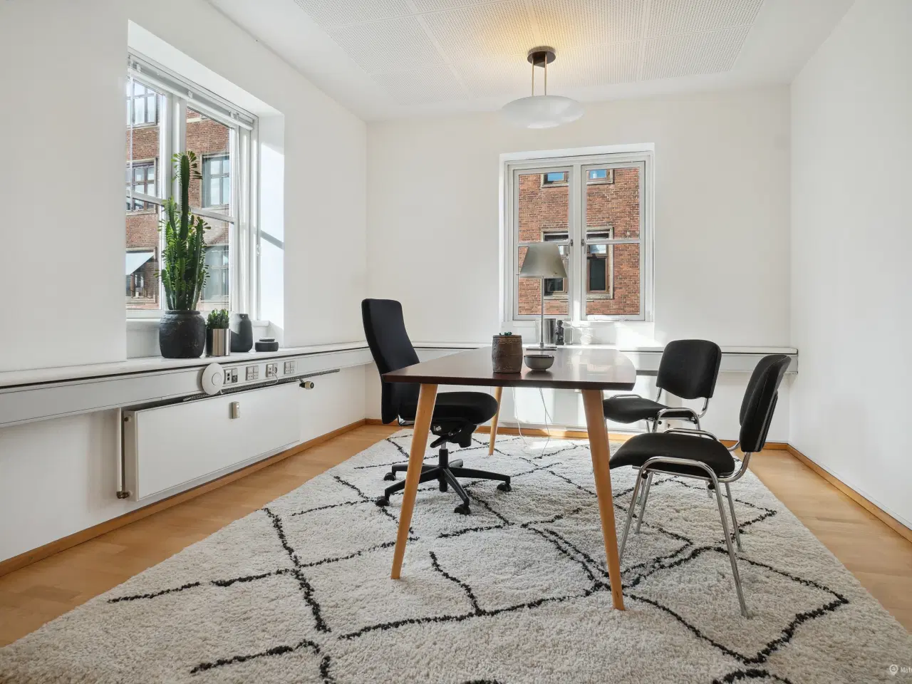 Billede 1 - Serviceret kontorhotel med pladser fra 7990!
